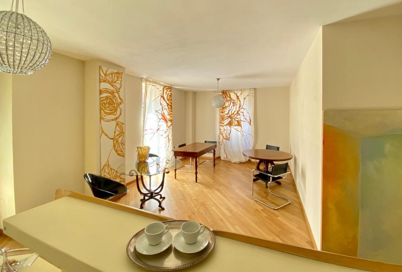 Liberty Room And Breakfast Borgo Val di Taro Buitenkant foto
